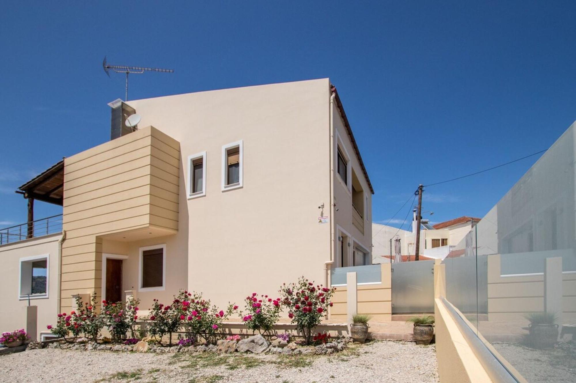 Luxury Katsoulakis Apartments In Countryside Alikianos Buitenkant foto