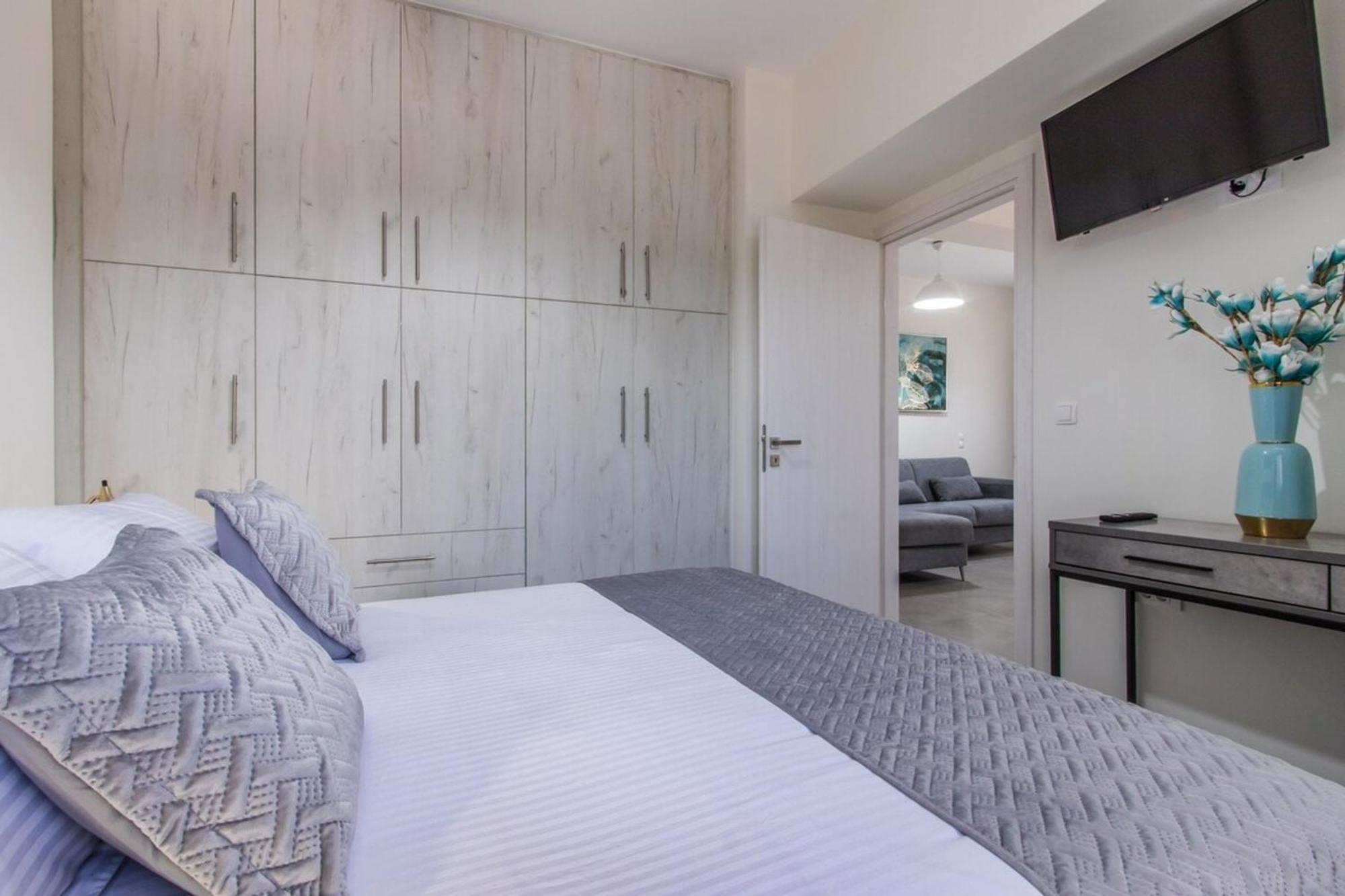 Luxury Katsoulakis Apartments In Countryside Alikianos Buitenkant foto