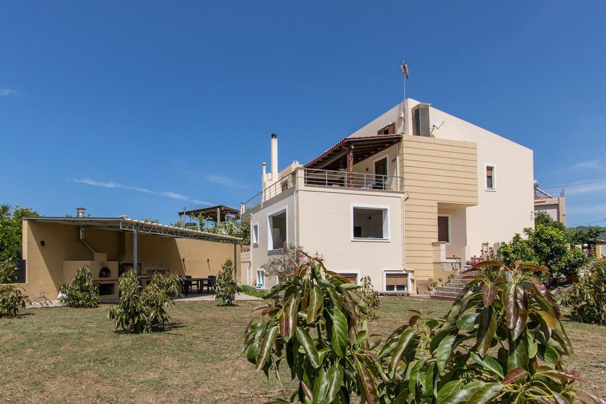 Luxury Katsoulakis Apartments In Countryside Alikianos Buitenkant foto